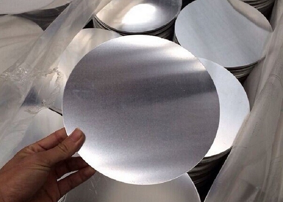 الألمنيوم عالي الأداء الدائرة المستديرة الاستخدامات المتعددة 0.45mm إلى 6mm سمك