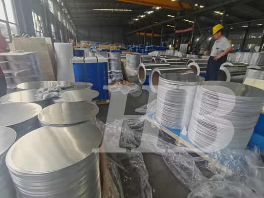 الشعر المستقيم 1.2mm الصافية 1070 الصفحة الألومنيوم يمكن استخدامها لأواني الفرن أدوات الطهي