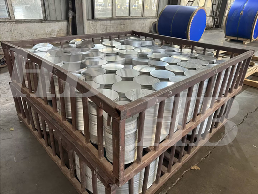 الطاحونة السطح النهائي 1050-H14 رقائق الألومنيوم / الألومنيوم قطرها 80mm إلى 1600mm لعلامات تحذير الطريق
