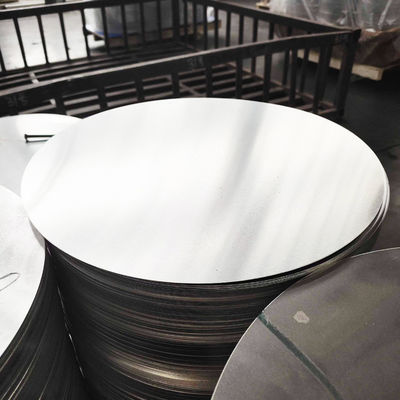 الحجم المخصص الدائرة الألومنيوم 0.3-6mm سمك 100-1000mm قطر CC DC المواد 1050 1060 3003 سبيكة مقاومة الشقوق رسومة عميقة لأدوات الطبخ وتطبع غطاء المصباح