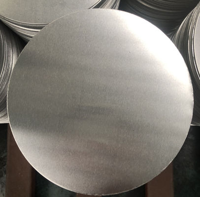 Specialized aluminum round pieces for kitchenware, 80-1100mm in length, 0.5-6mm in thickness. Excellent stretching forming effect.