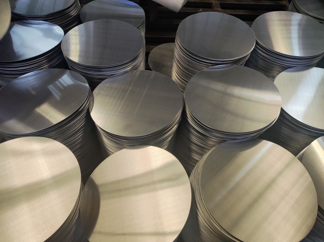 حلقات وأقراص من الألومنيوم 1060 مع سمك 0.3-6.0 ملم للأجهزة العاكسة