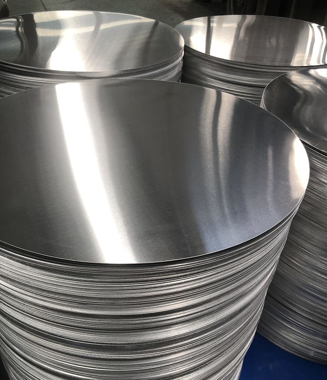 حلقات الألومنيوم الفضية طويلة الأمد 1050/1060 80-1600MM لمشاريع المنزل