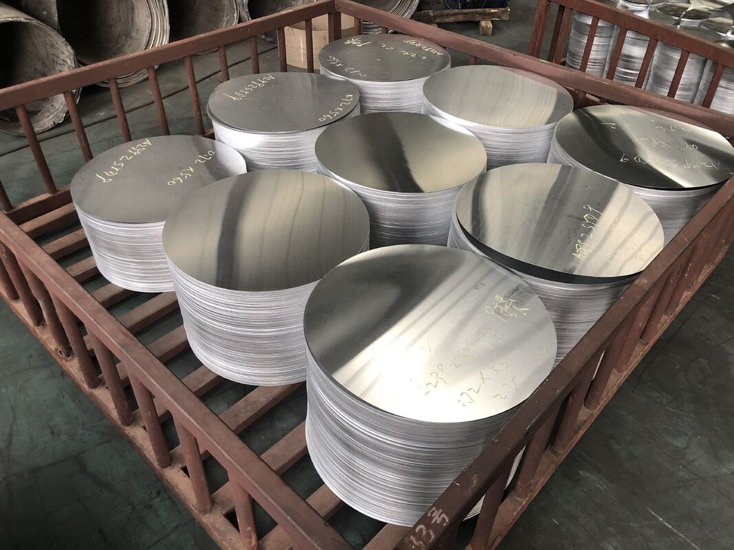 Customized 0.3-6mm thick aluminum coil, serving global high-end kitchenware factories. Over ten years of factory 24-hour guarantee, sturdy sea transportation diverse payment options
