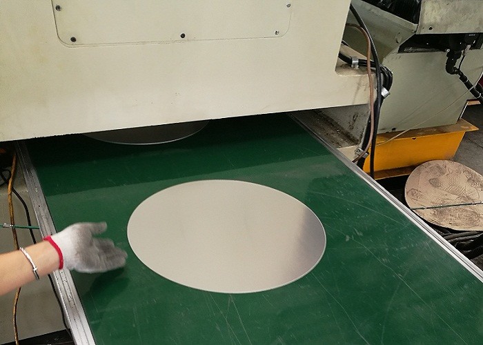 أدوات المطبخ ألمنيوم 1050 الدوائر الغذاء الصف الألومنيوم أقراص مع طحن حافة السلس